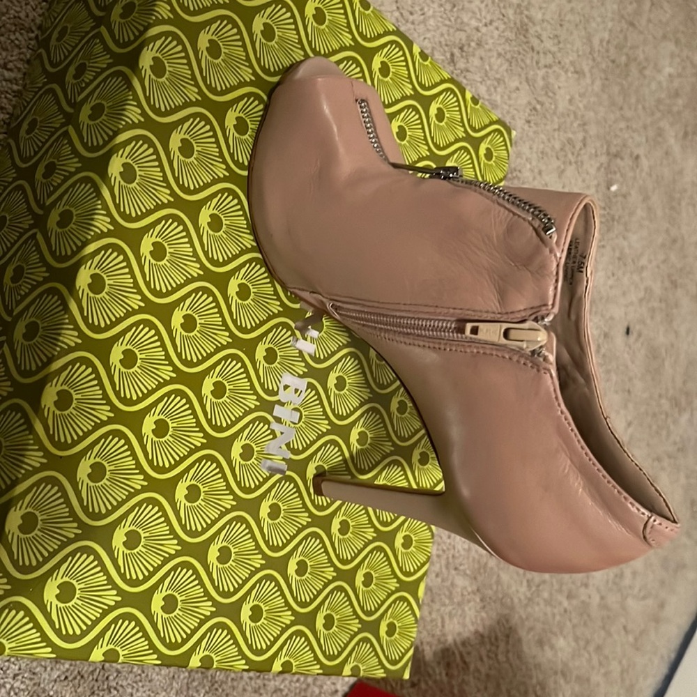 Gianni bini open toe bootie heel